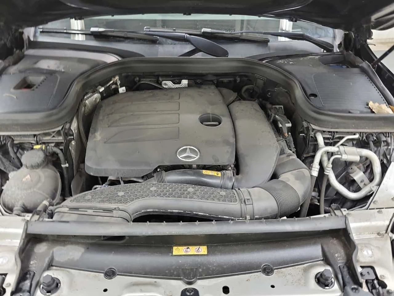 Mercedes-Benz GLC 300 * 4MATIC * CARFAX * 2 КЛЮЧА * ПОДГРЕВИ * PANO, снимка 16 - Автомобили и джипове - 53729671