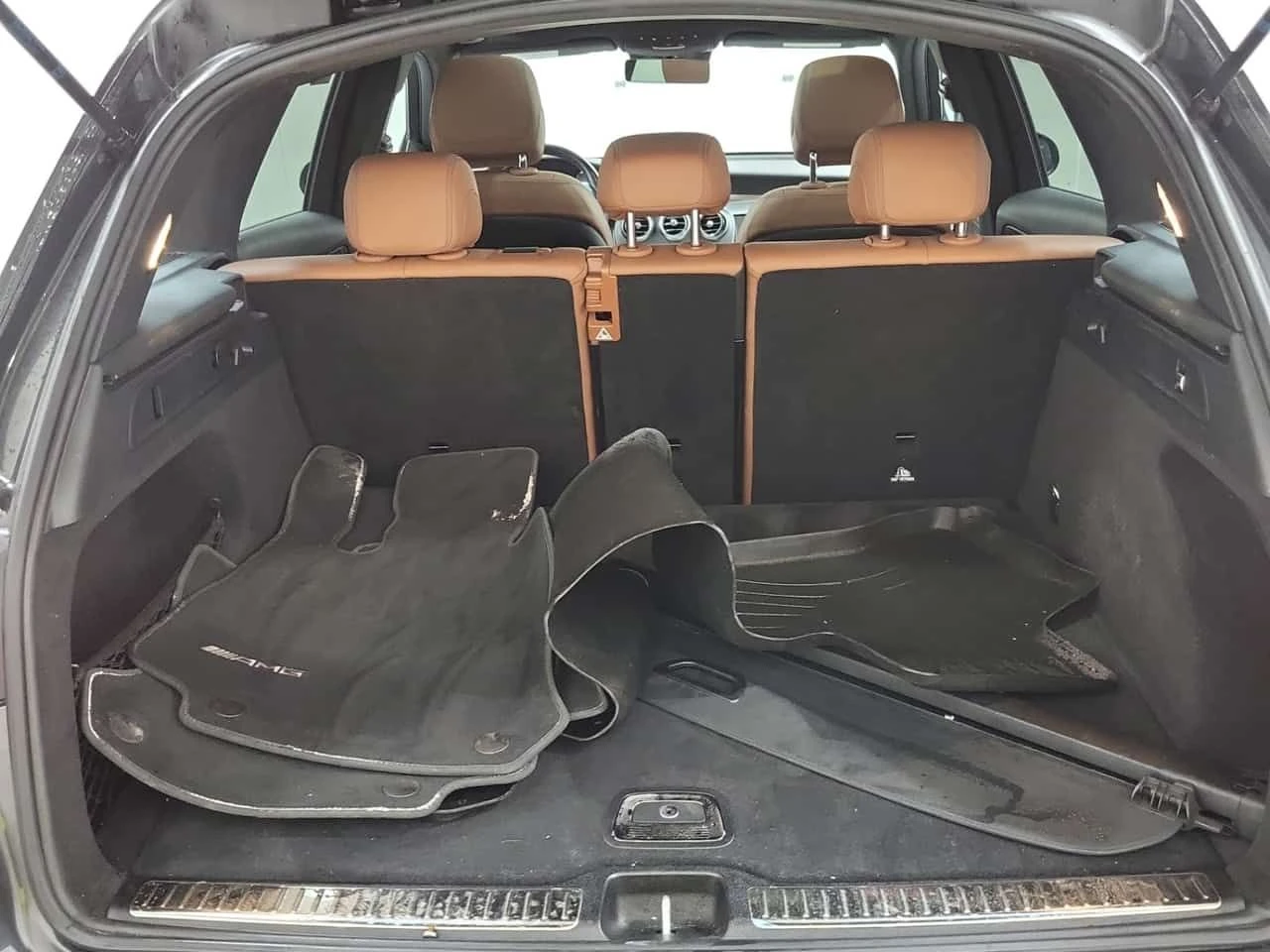 Mercedes-Benz GLC 300 * 4MATIC * CARFAX * 2 КЛЮЧА * ПОДГРЕВИ * PANO, снимка 14 - Автомобили и джипове - 53729671