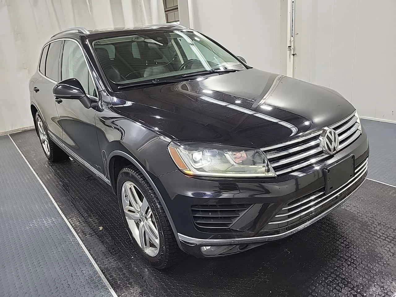 VW Touareg * EXECLINE * CARFAX * ПОДГРЕВИ* ОБДУХВАНЕ* ПАНОРАМ, снимка 2 - Автомобили и джипове - 53864988