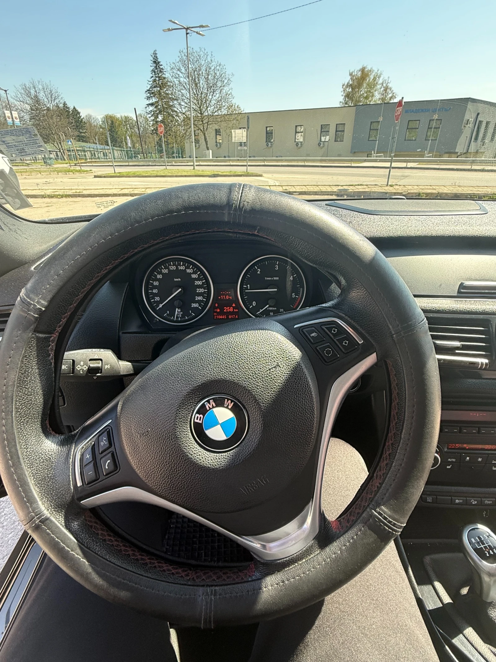 BMW X1 xDrive20d, снимка 8 - Автомобили и джипове - 54285263