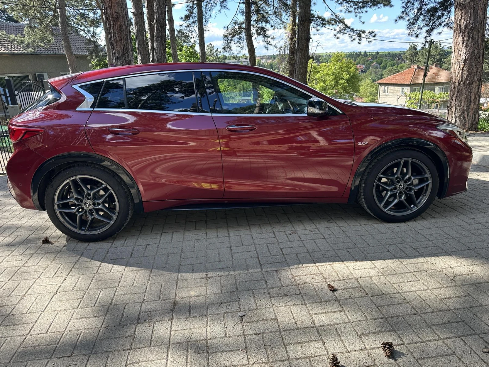 Infiniti QX30 2.0 T , снимка 11 - Автомобили и джипове - 54290263