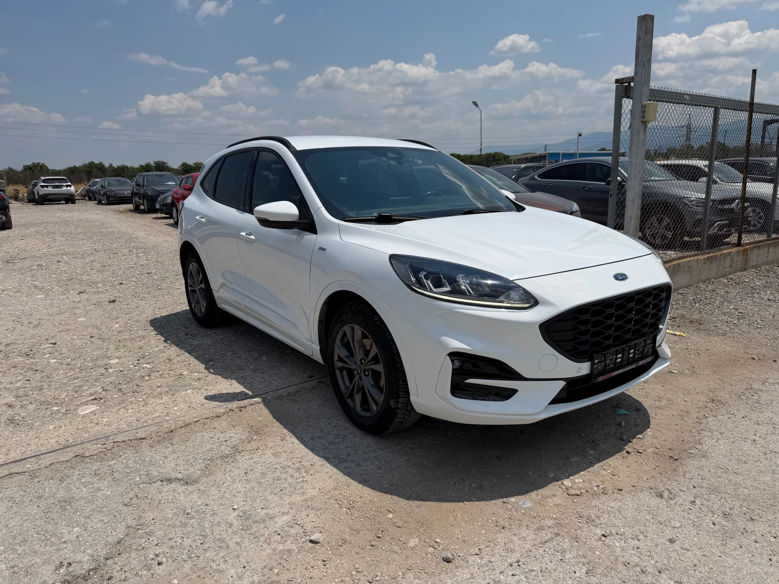 Ford Kuga 2.0 D  ST LINE 4X4(КАТО НОВ), снимка 3 - Автомобили и джипове - 54997681