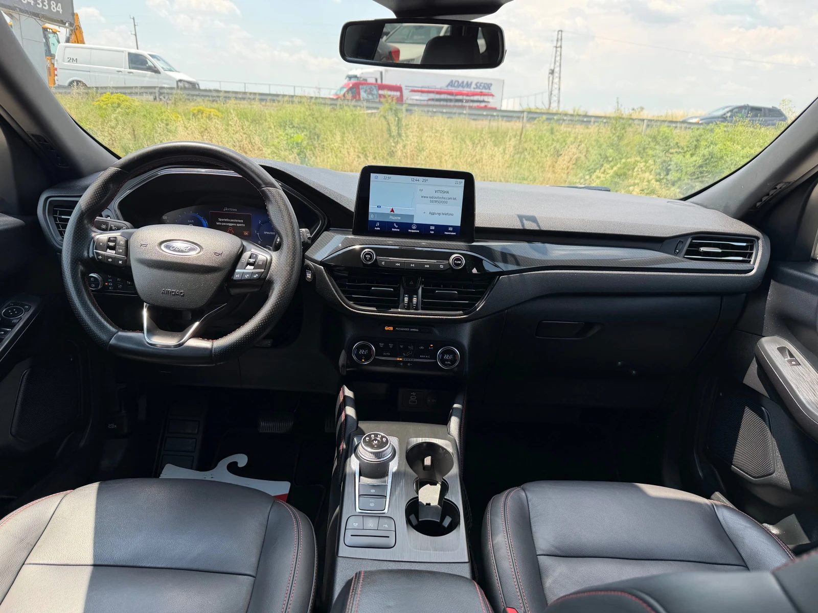 Ford Kuga 2.0 D  ST LINE 4X4(КАТО НОВ), снимка 15 - Автомобили и джипове - 54997681