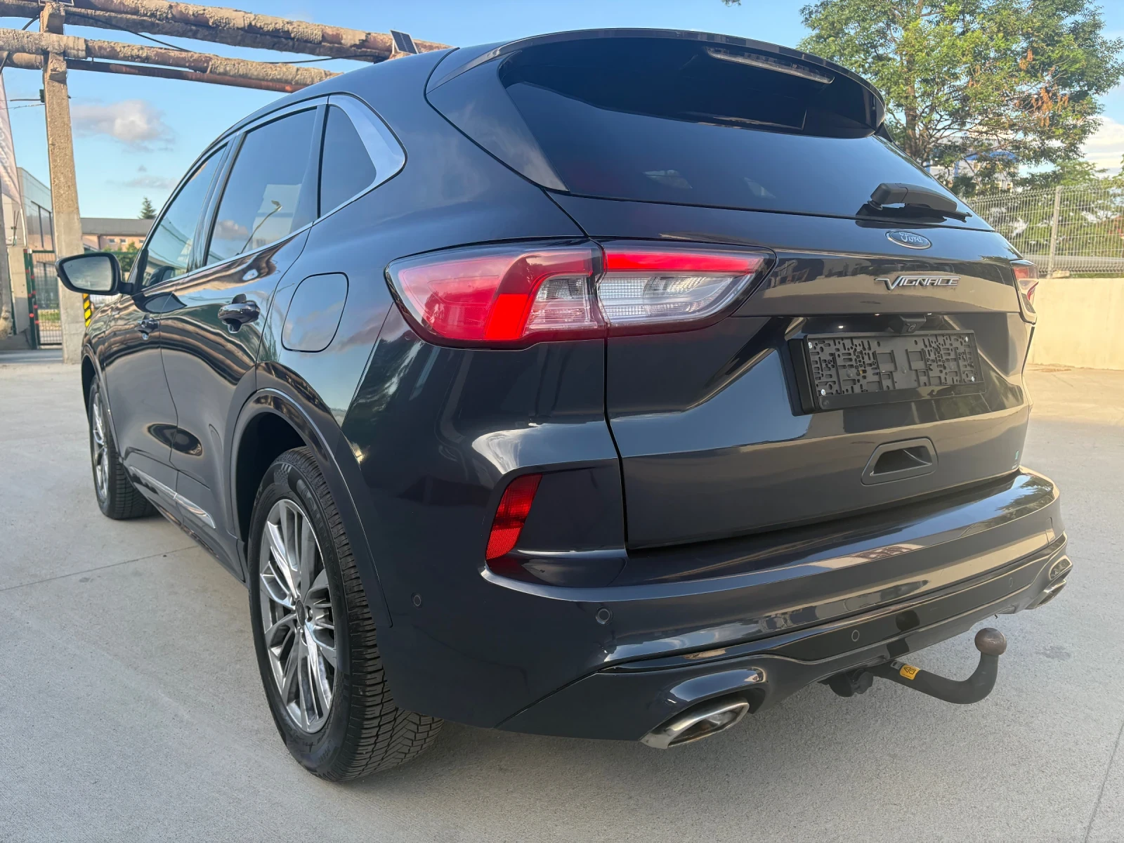 Ford Kuga Vignale Automatic 4x2 Full Extras 125x km!!!, снимка 5 - Автомобили и джипове - 55043906
