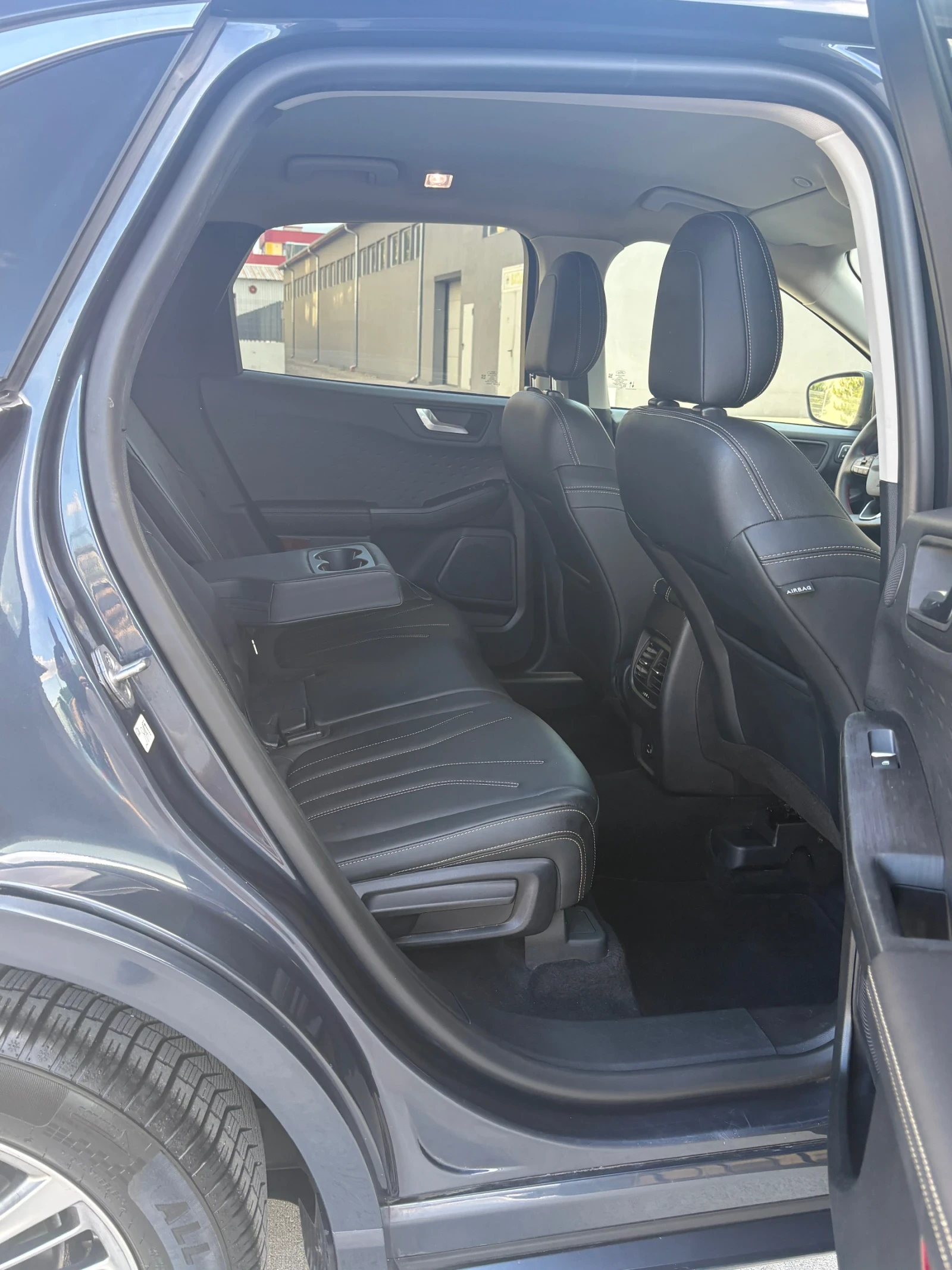 Ford Kuga Vignale Automatic 4x2 Full Extras 125x km!!!, снимка 15 - Автомобили и джипове - 55043906