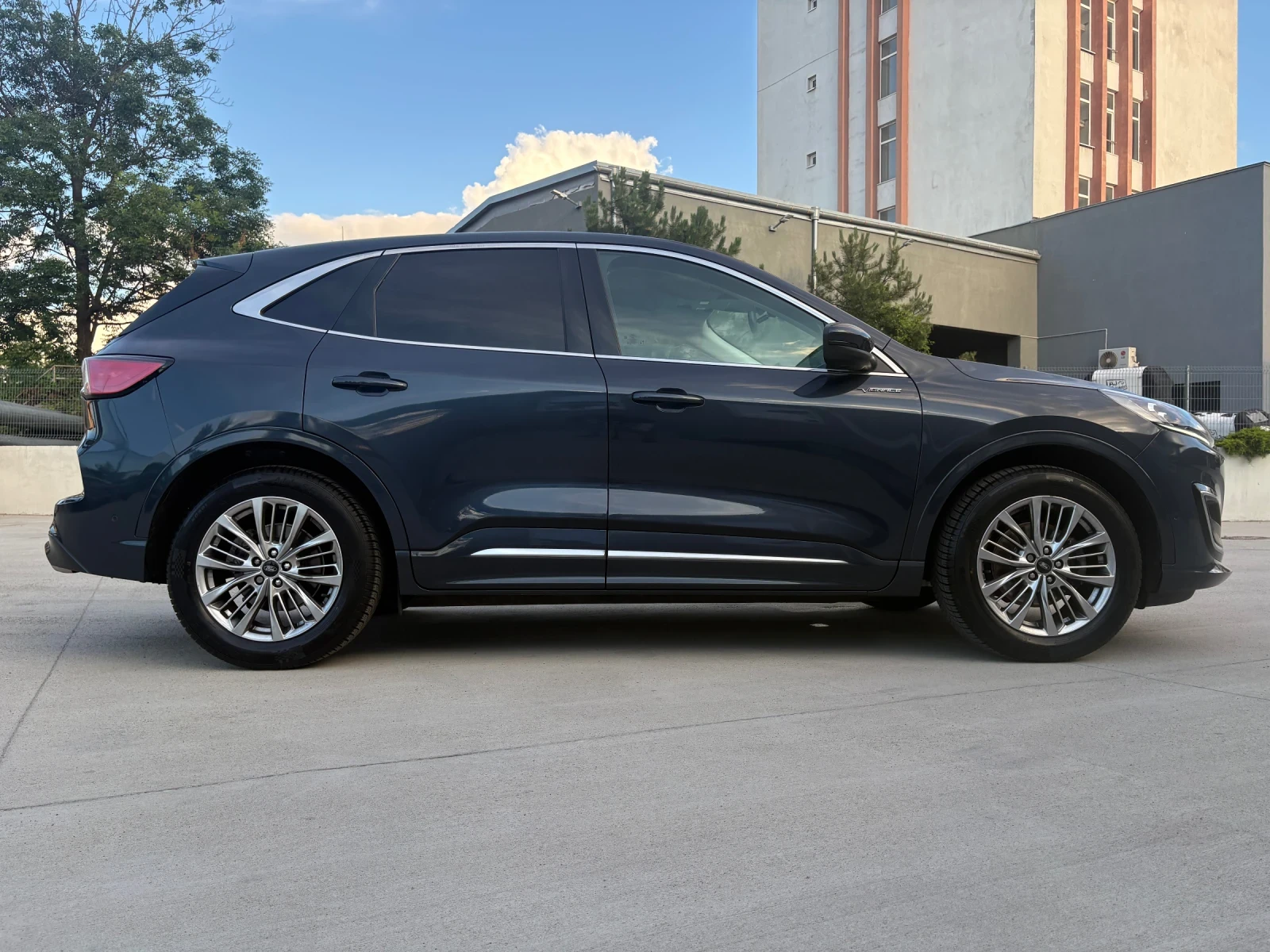 Ford Kuga Vignale Automatic 4x2 Full Extras 125x km!!!, снимка 9 - Автомобили и джипове - 55043906