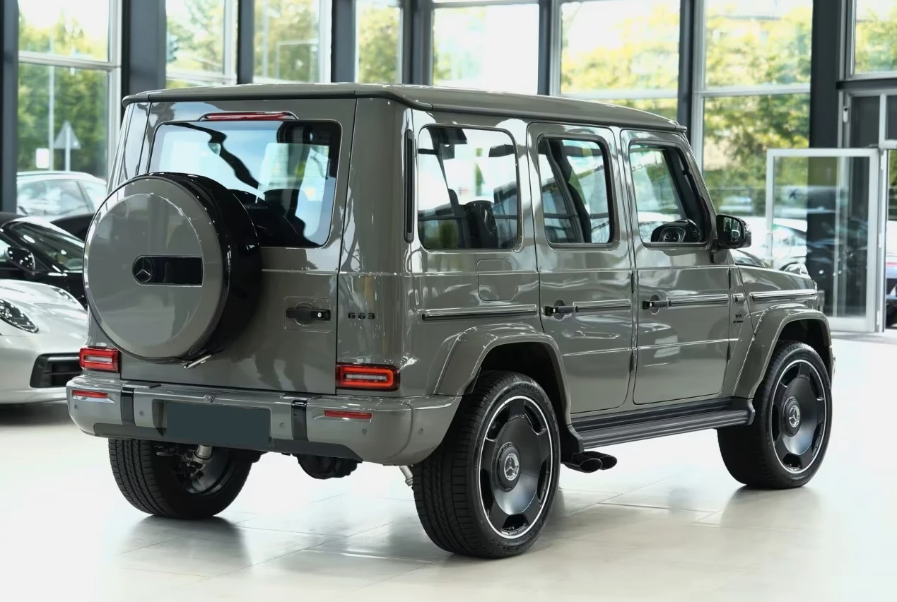 Mercedes-Benz G 63 AMG PERF PACKAGE* MANUFAKTUR* 22* BURMESTER, снимка 3 - Автомобили и джипове - 55097567