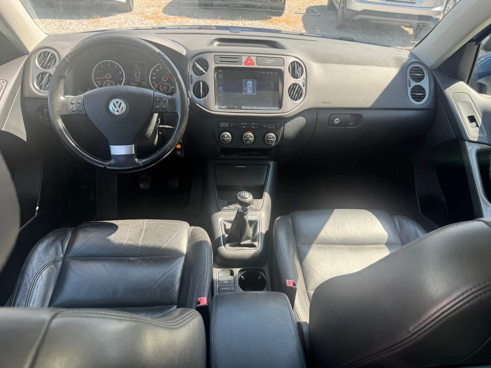 VW Tiguan NAVI* ПАНОРАМА* ПОДГРЕВ* КОЖА* КАМЕРА* 1.4T 4x4 15, снимка 7 - Автомобили и джипове - 55571087
