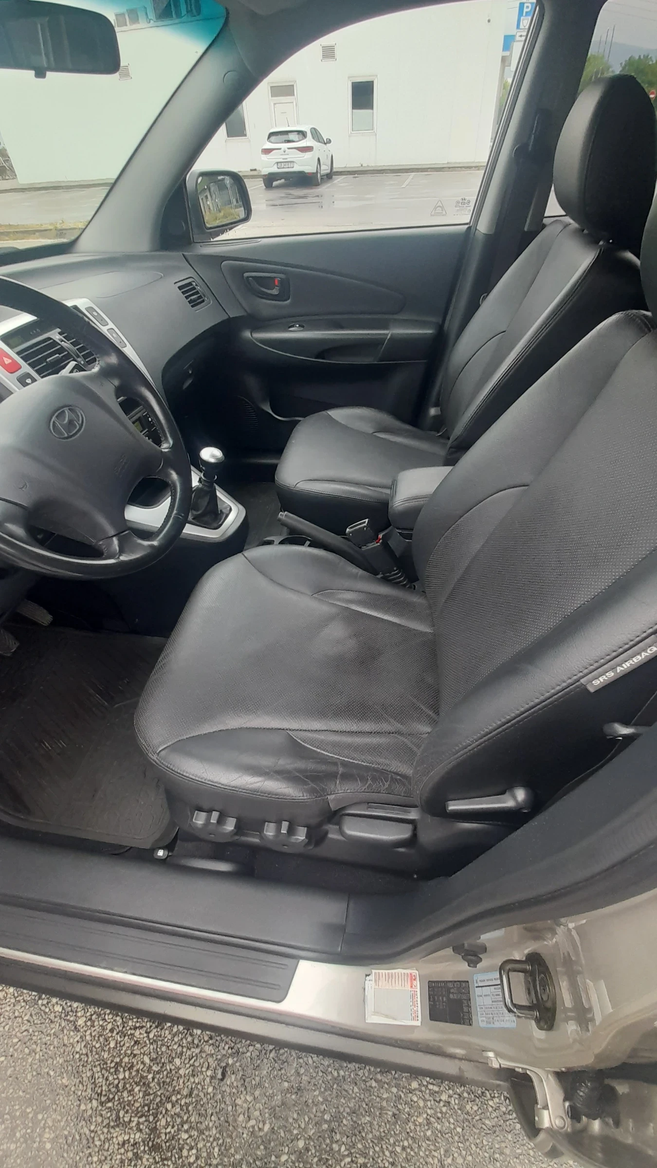 Hyundai Tucson GRDI , снимка 9 - Автомобили и джипове - 56234290