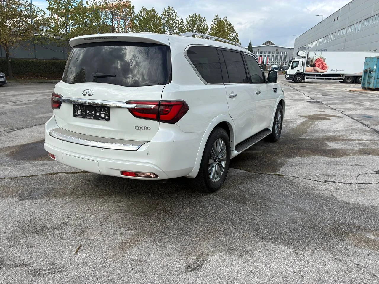 Infiniti QX80, снимка 6 - Автомобили и джипове - 56642527