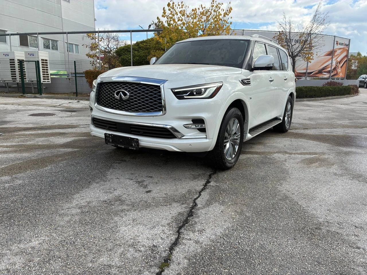 Infiniti QX80, снимка 2 - Автомобили и джипове - 56642527