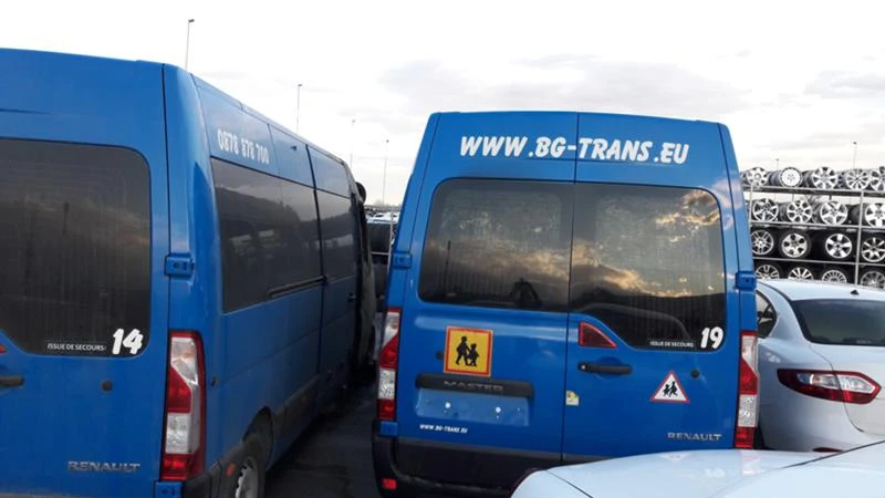 Renault Master 2.3DCI-9 бр., снимка 10 - Бусове и автобуси - 16625337