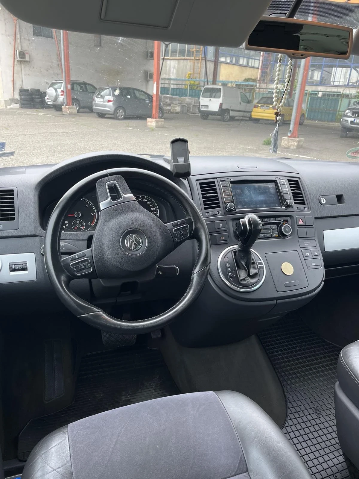 VW Multivan  - изображение 8