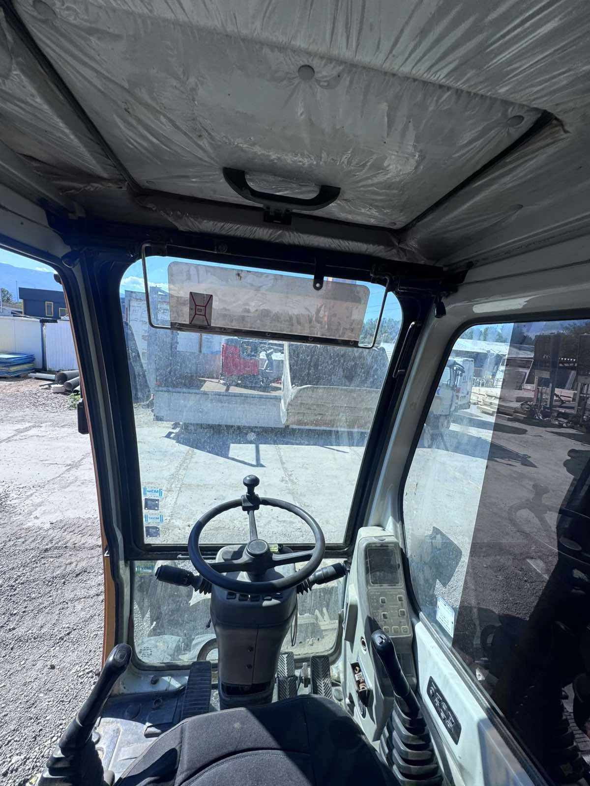 Багер Hyundai ROBEX170W-7, снимка 7 - Индустриална техника - 55726890