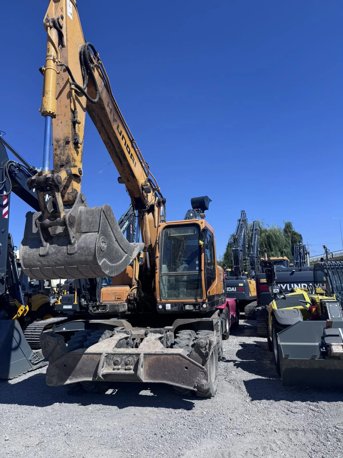 Багер Hyundai ROBEX170W-7, снимка 5 - Индустриална техника - 55726890