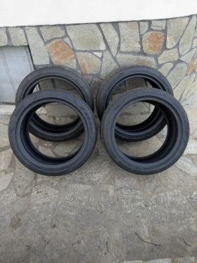 Обява за продажба на Гуми 245/40R18