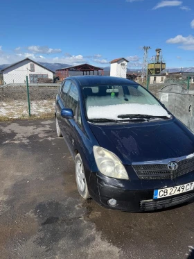 Toyota Corolla verso Газ-бензин, снимка 1