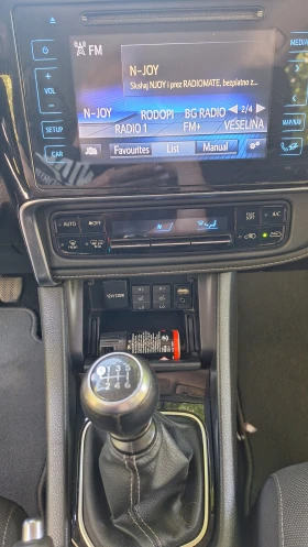 Toyota Auris 1.6, снимка 11