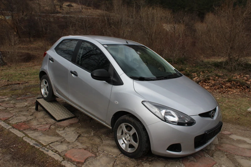 Mazda 2 1.3I НОВ ВНОС, снимка 1 - Автомобили и джипове - 47403632