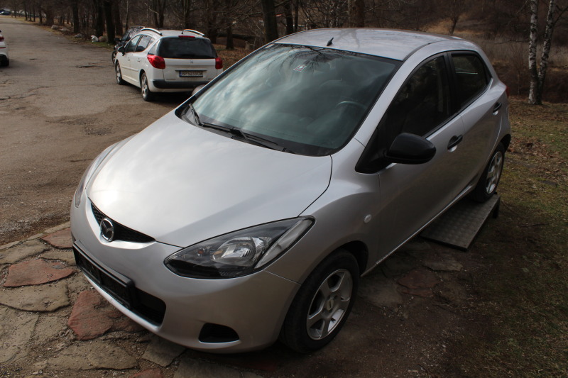 Mazda 2 1.3I НОВ ВНОС, снимка 17 - Автомобили и джипове - 46426930