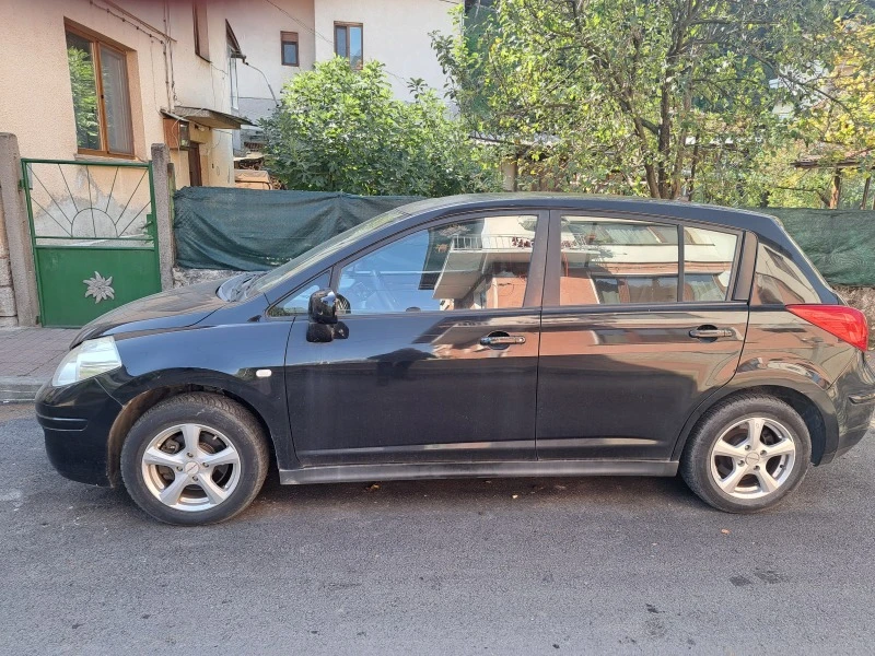 Nissan Tiida, снимка 3 - Автомобили и джипове - 47949371