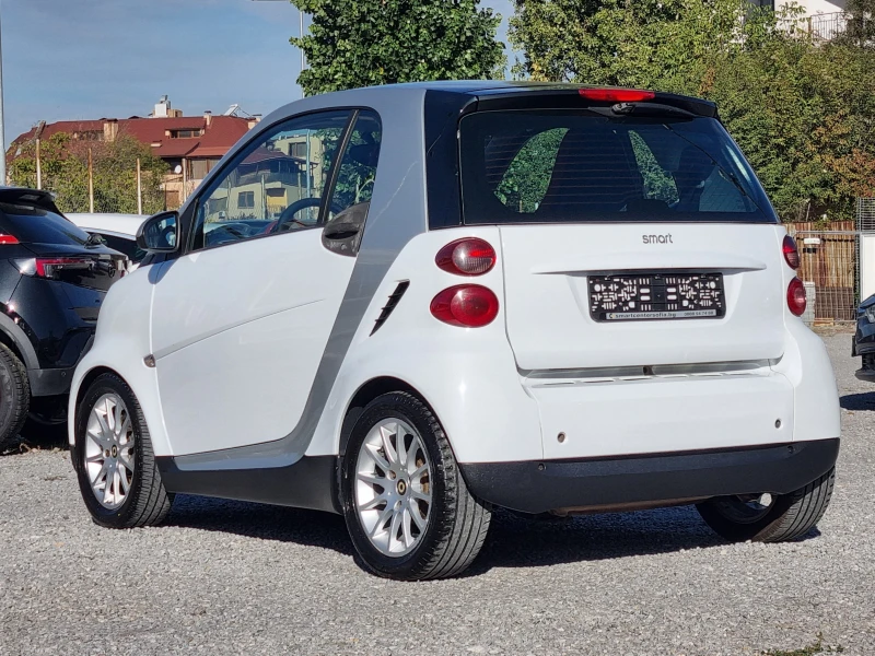 Smart Fortwo 1.0 71кс, снимка 3 - Автомобили и джипове - 47445724