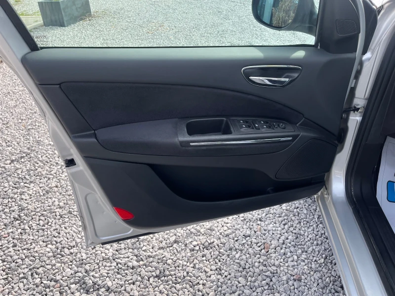 Fiat Bravo 1.6MJT-120k.c. ACTIVE /КЛИМАТРОНИК/, снимка 8 - Автомобили и джипове - 49940840