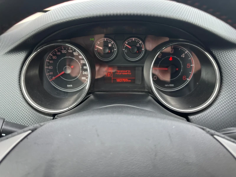 Fiat Bravo 1.6MJT-120k.c. ACTIVE /КЛИМАТРОНИК/, снимка 10 - Автомобили и джипове - 49940840