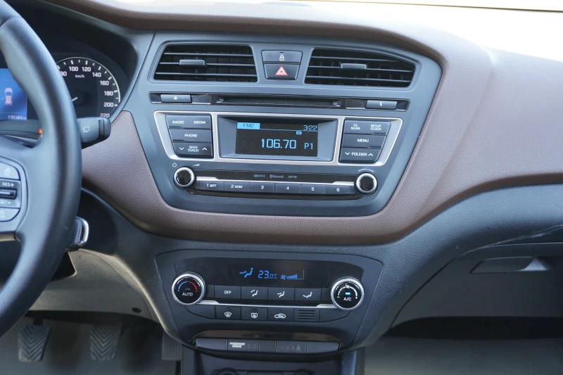 Hyundai I20 1.3i LED, PANORAMA, LANE ASSIST-ОТЛИЧЕН!, снимка 12 - Автомобили и джипове - 51067106