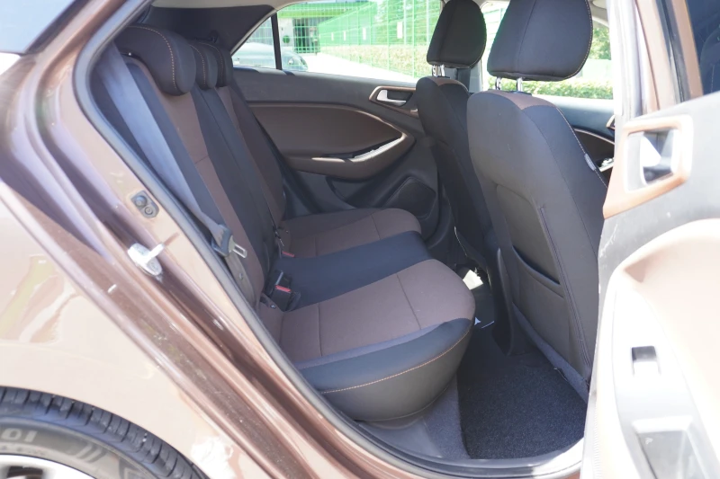 Hyundai I20 1.3i LED, PANORAMA, LANE ASSIST-ОТЛИЧЕН!, снимка 15 - Автомобили и джипове - 51067106
