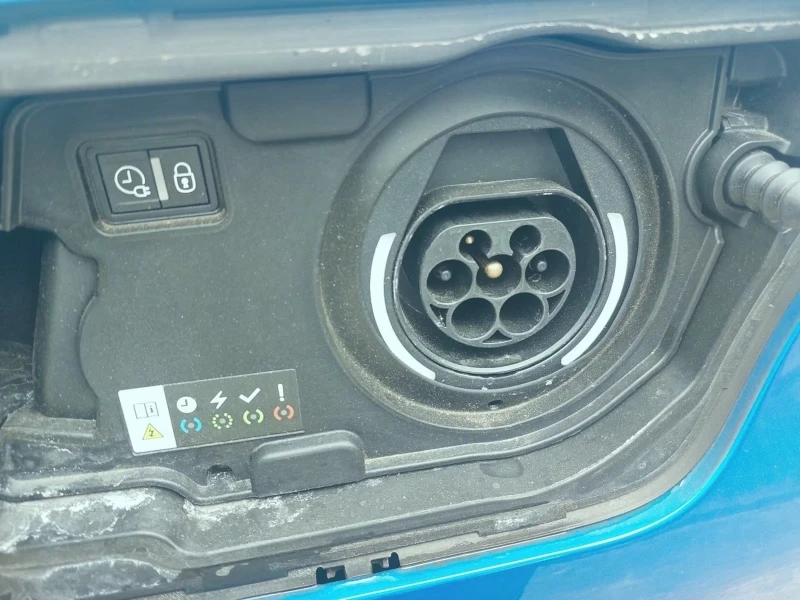 Peugeot 3008 1.6PHEV/ALLURE/225HP/360/CPLAY/KLESS/DIGITAL/764f, снимка 8 - Автомобили и джипове - 51749006