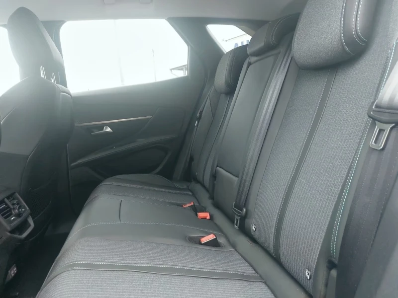Peugeot 3008 1.6PHEV/ALLURE/225HP/360/CPLAY/KLESS/DIGITAL/764f, снимка 15 - Автомобили и джипове - 51749006