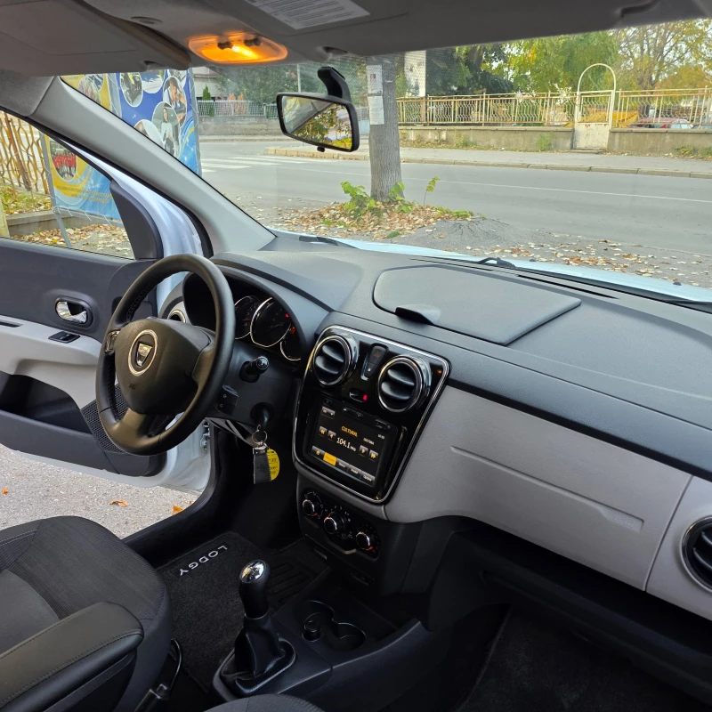 Dacia Lodgy 1.6i , снимка 5 - Автомобили и джипове - 52136916