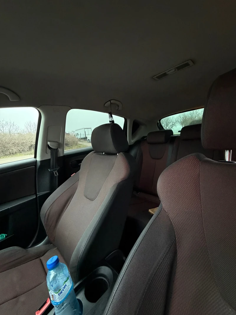 VW Golf LEON 1.6 LPG, снимка 6 - Автомобили и джипове - 53216684