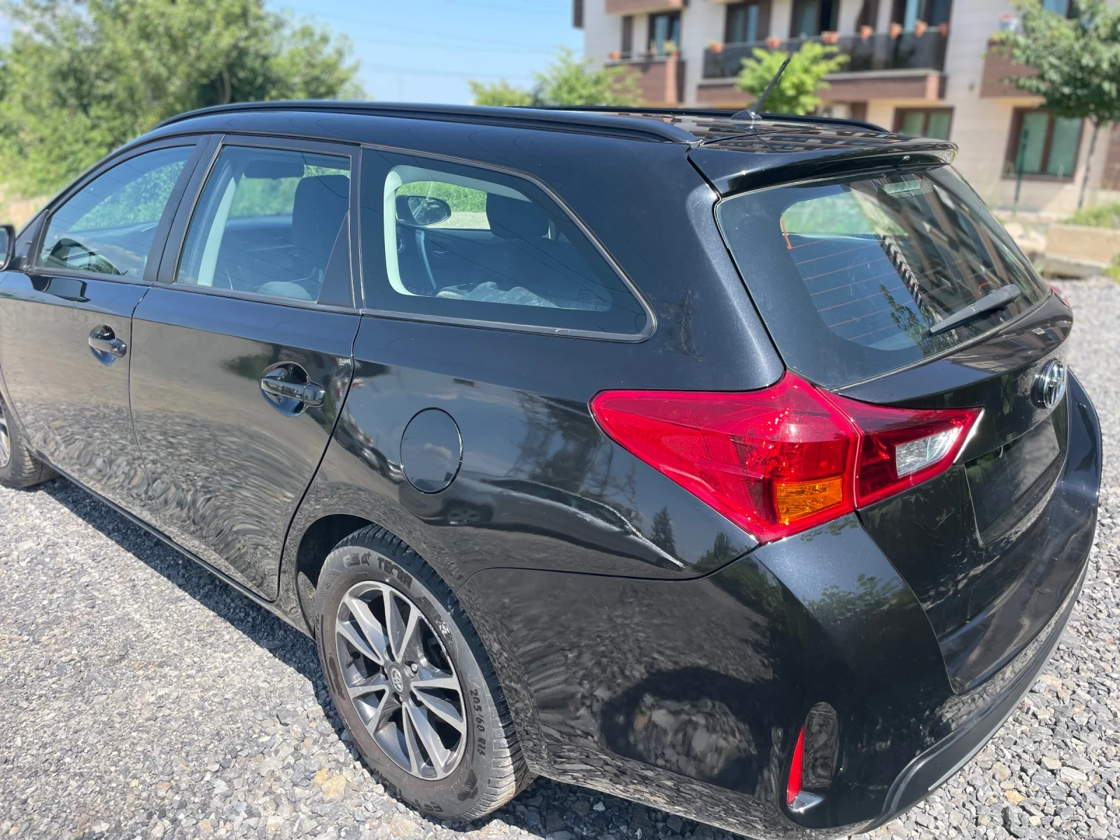 Toyota Auris 1.3i ШВЕЙЦАРИЯ//ПЪЛНА ИСТОРИЯ//ЛИЗИНГ!!! - изображение 6
