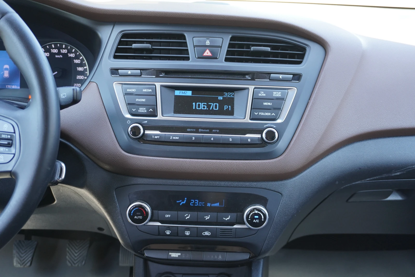 Hyundai I20 1.3i LED, PANORAMA, LANE ASSIST-! | Mobile.bg   12