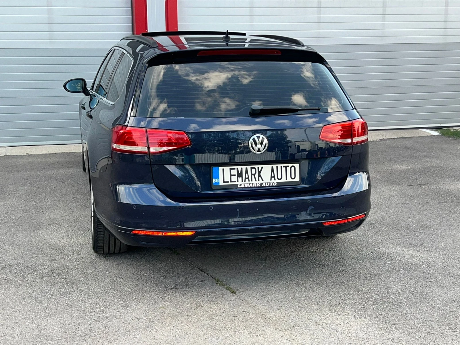 VW Passat 2.0TDI AITOMATIK PANORAMA DISTRONIK NAVI EVRO 6B - изображение 9