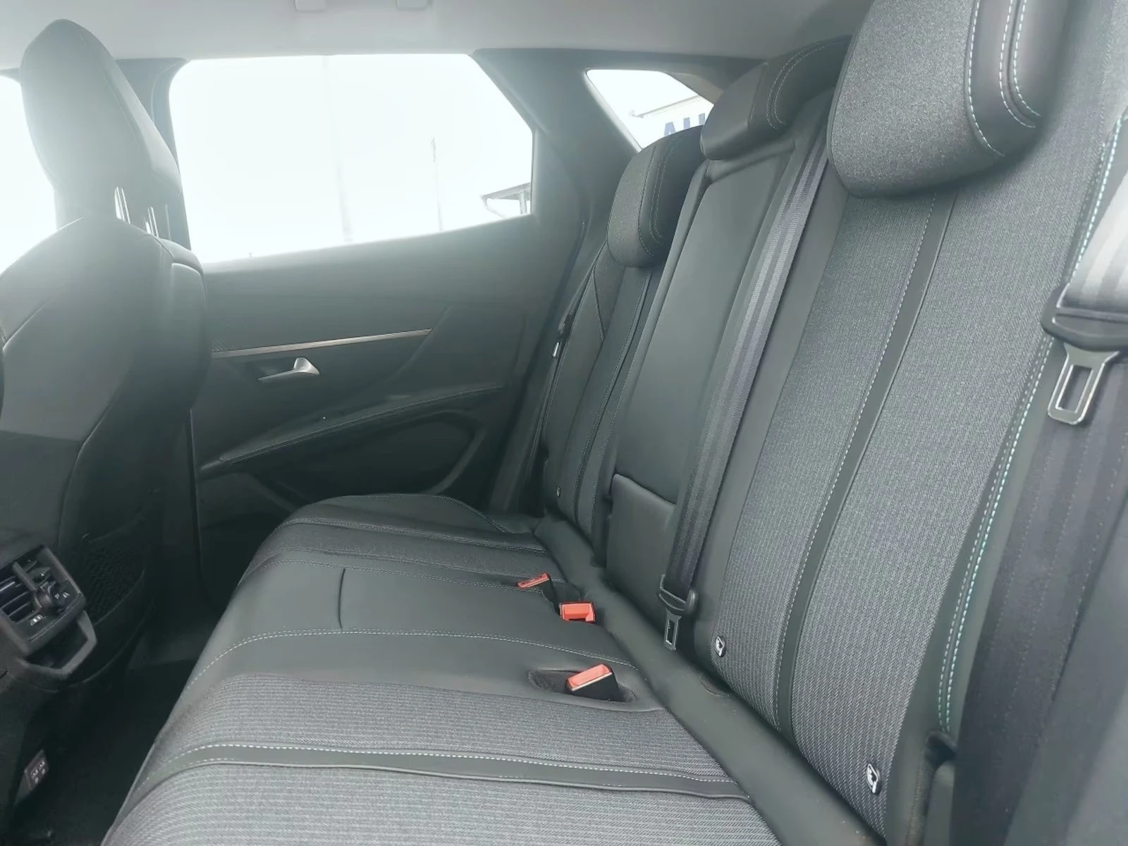 Peugeot 3008 1.6PHEV/ALLURE/225HP/360/CPLAY/KLESS/DIGITAL/764f | Mobile.bg   15