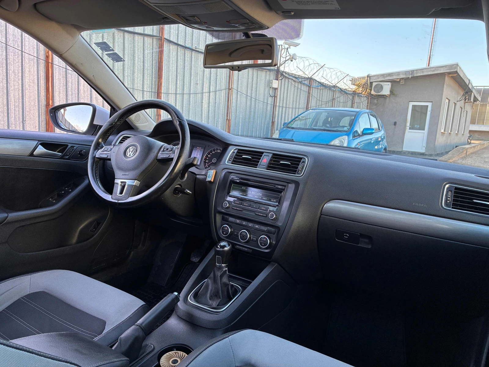 VW Jetta  - изображение 5