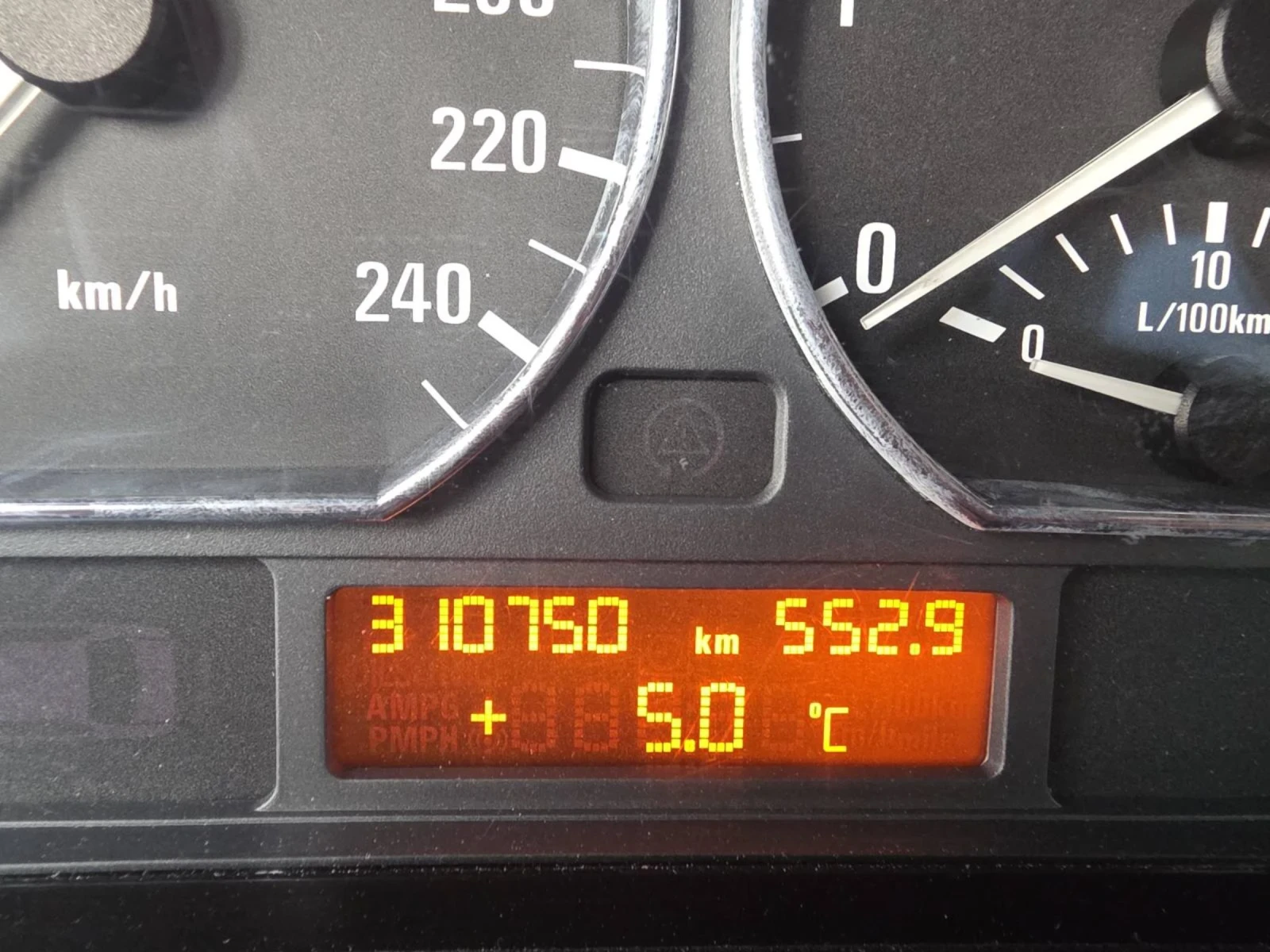 BMW 330, снимка 5 - Автомобили и джипове - 53732689