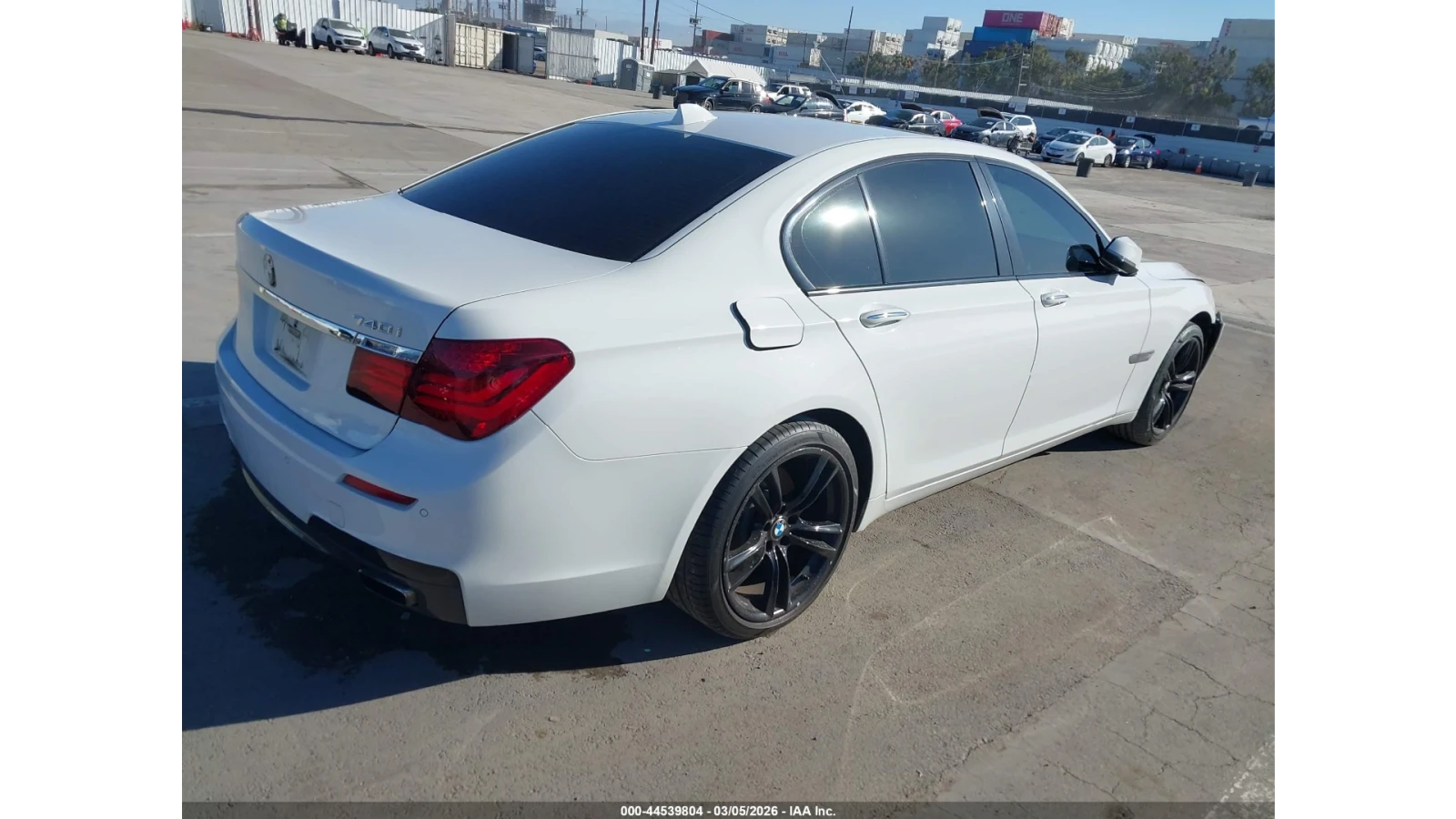 BMW 740 * МПАКЕТ* KEYLESS* КОЖА* ПОДГРЕВ* , снимка 5 - Автомобили и джипове - 53798346