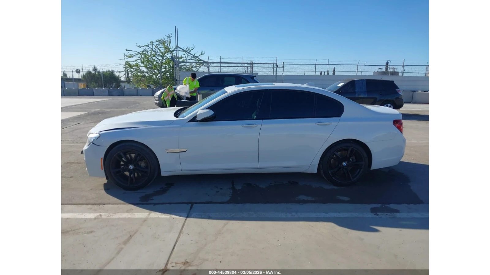 BMW 740 * МПАКЕТ* KEYLESS* КОЖА* ПОДГРЕВ* , снимка 6 - Автомобили и джипове - 53798346