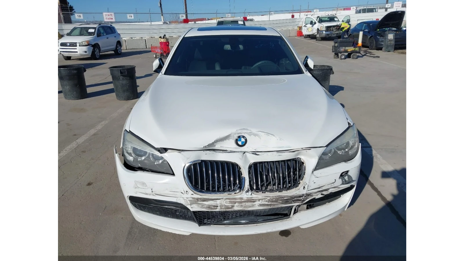 BMW 740 * МПАКЕТ* KEYLESS* КОЖА* ПОДГРЕВ* , снимка 3 - Автомобили и джипове - 53798346
