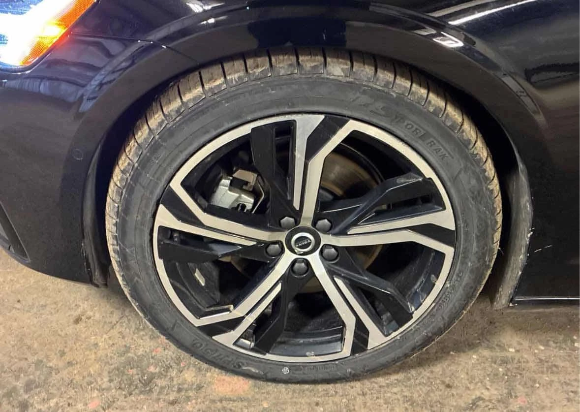 Volvo S60  | Plus Dark Theme | PANO | 360 | ДВА КЛЮЧА | , снимка 7 - Автомобили и джипове - 53985498