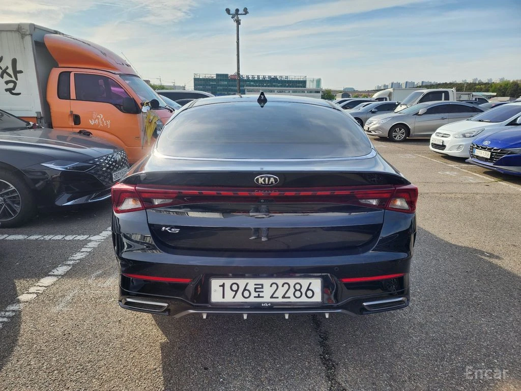 Kia K5 2.0* TRENDY* ПОДГРЕВ* КАМЕРА* КЕЙЛЕС* , снимка 4 - Автомобили и джипове - 54360484