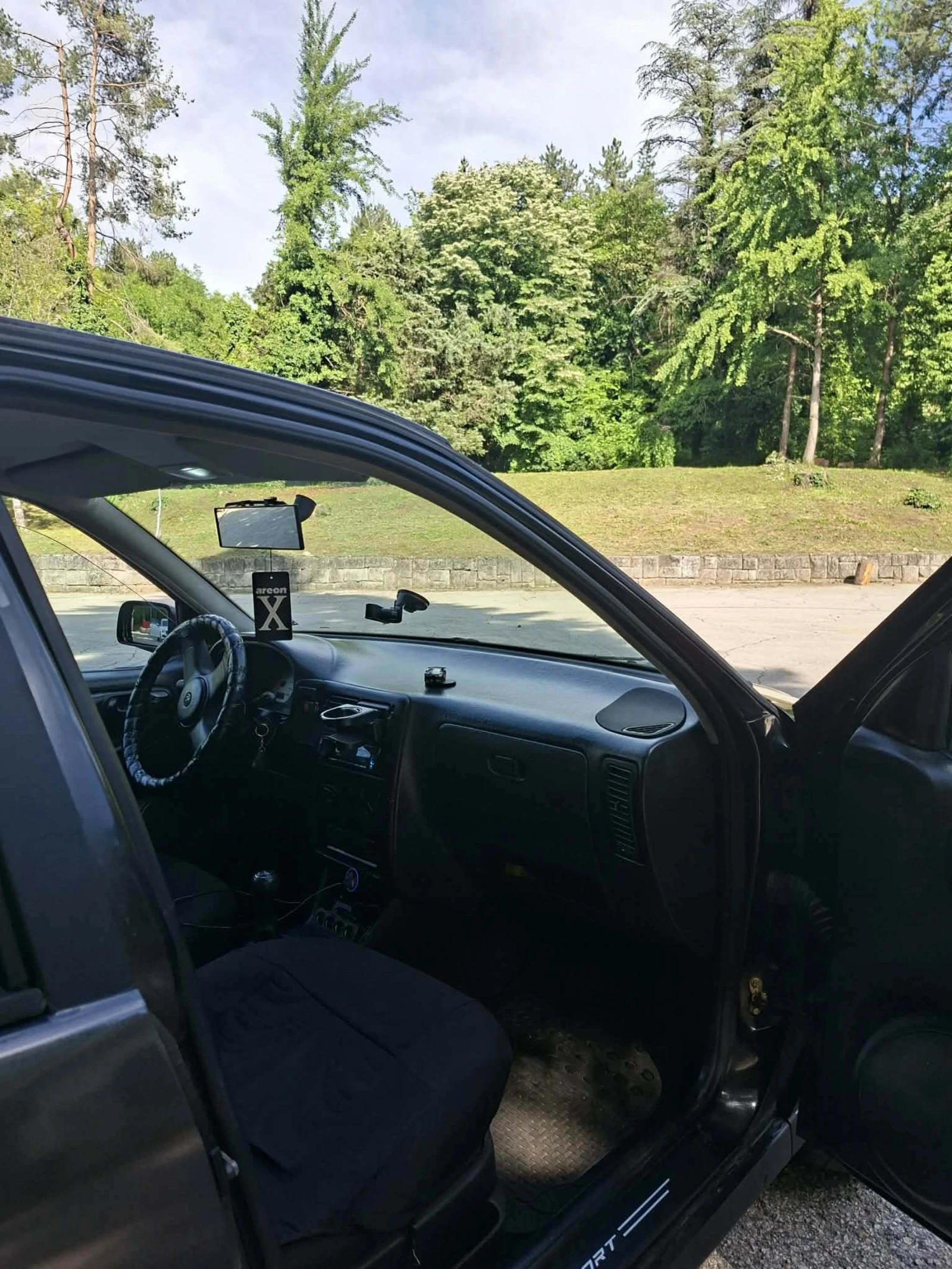 VW Polo 1.0  i, снимка 10 - Автомобили и джипове - 54513873
