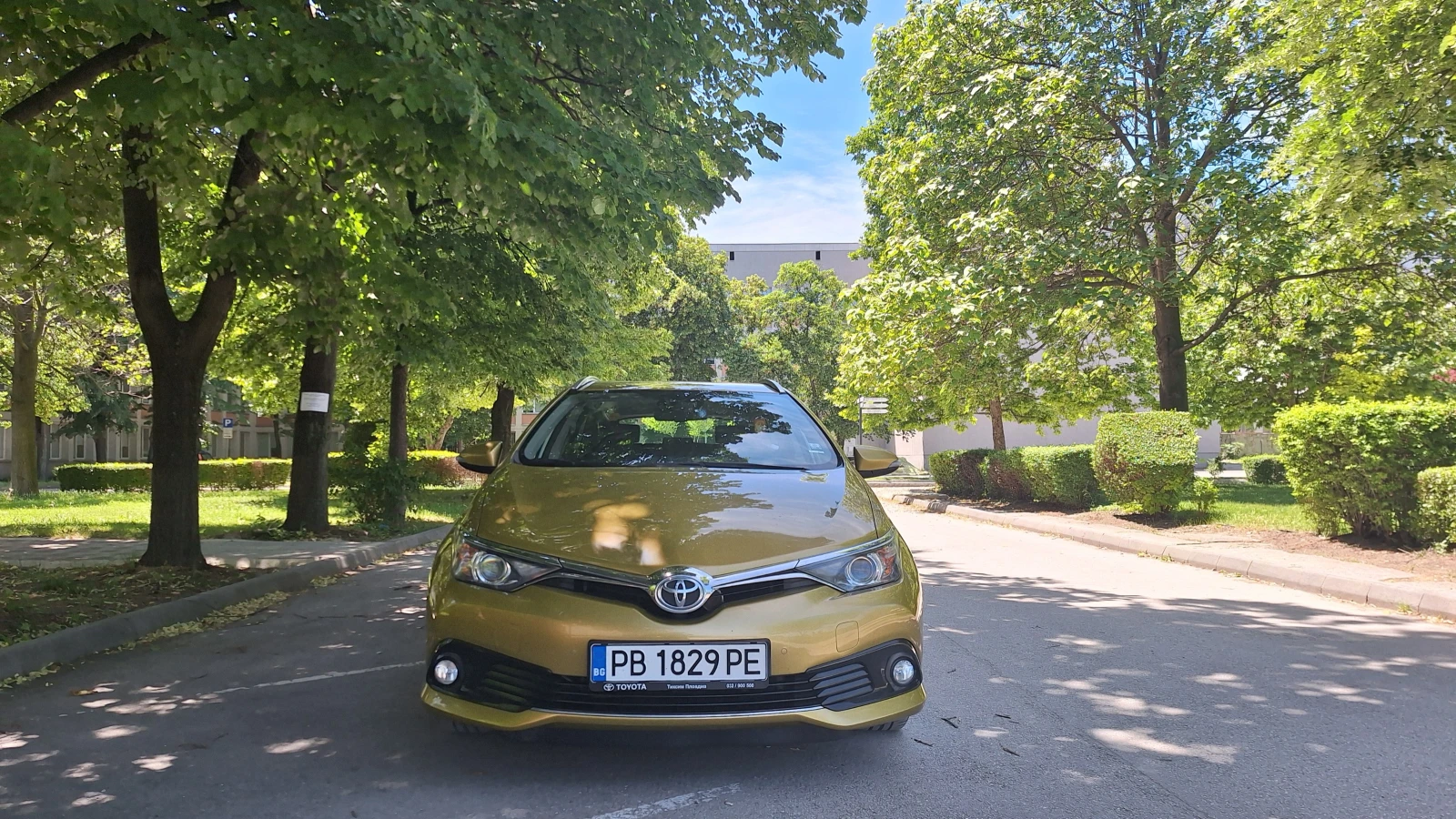 Toyota Auris 1.6, снимка 7 - Автомобили и джипове - 54723504