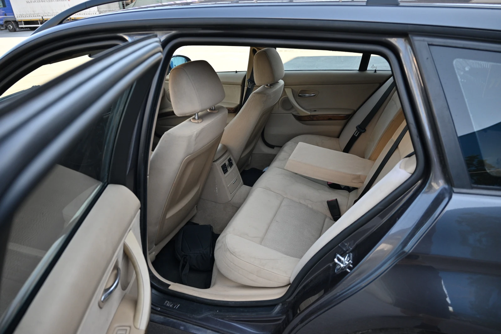 BMW 320, снимка 10 - Автомобили и джипове - 55130491
