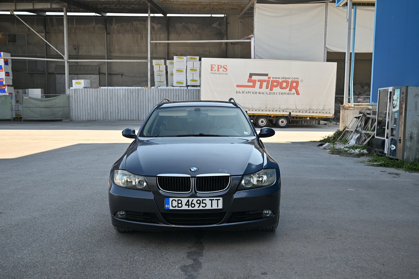 BMW 320, снимка 8 - Автомобили и джипове - 55130491