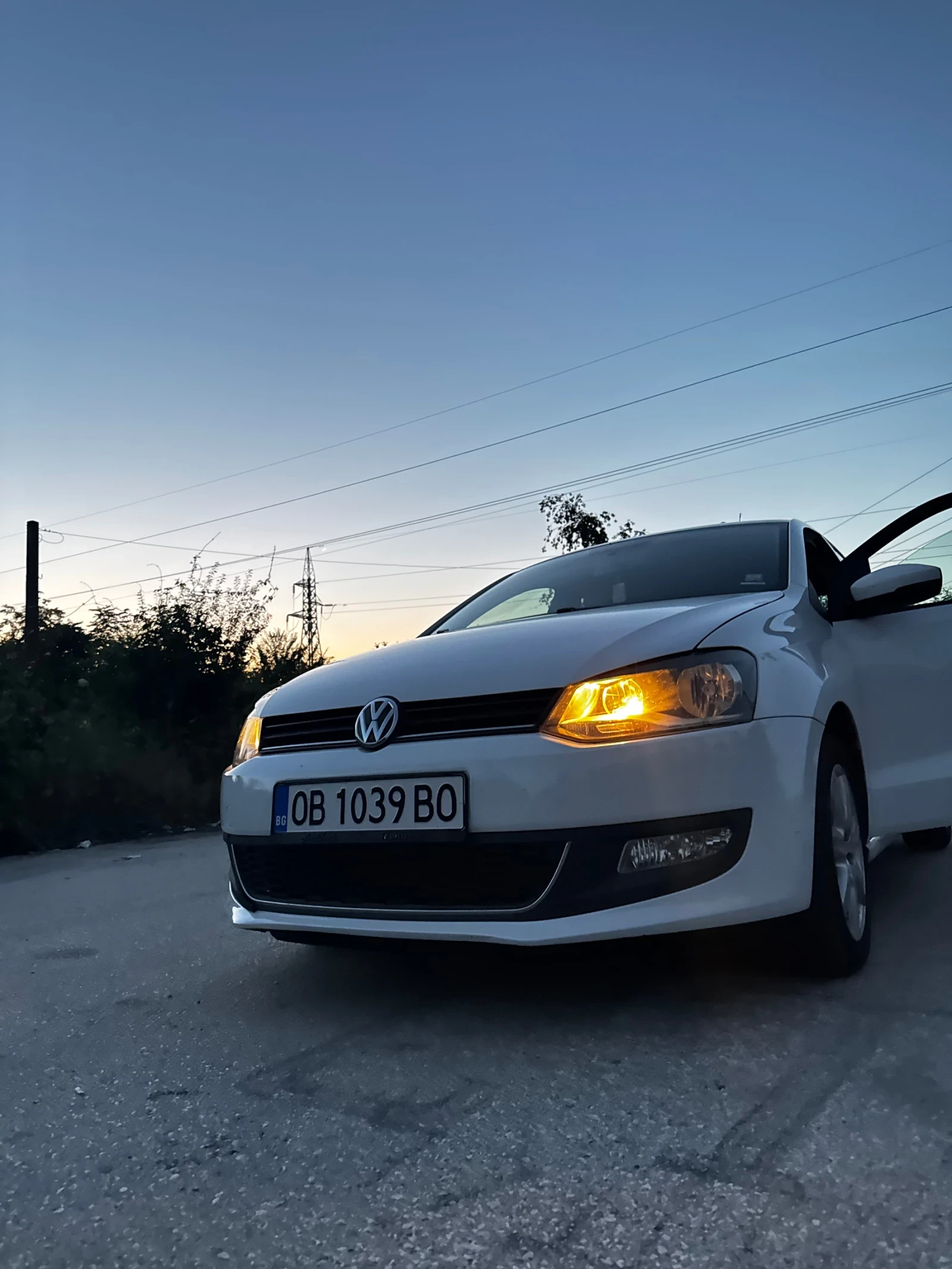 VW Polo 1.6 105 коня , снимка 10 - Автомобили и джипове - 55164935